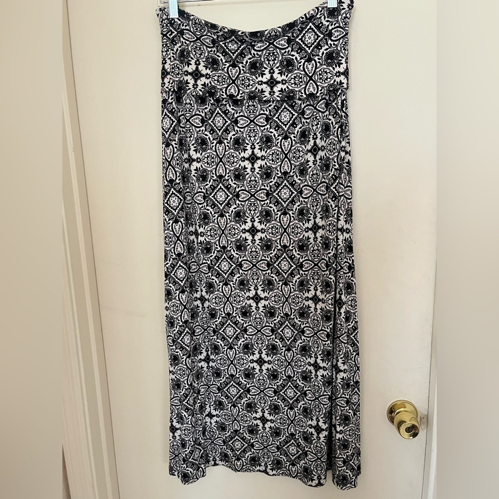 Artisan Ny Black and White Maxi Skirt